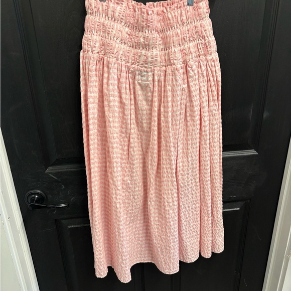 Smocked Waist Midi Skirt in Light Pink - Picture 3 of 3